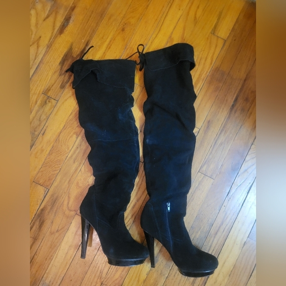 Steve Madden Shoes - Steve Madden Over the knee suede boots EUC.